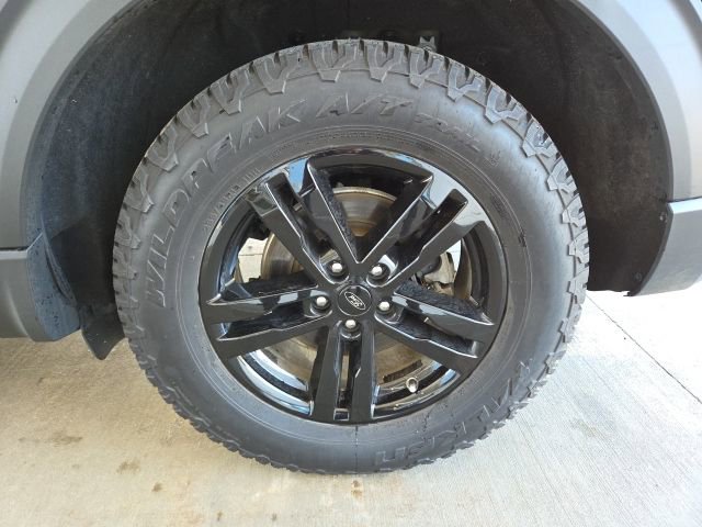 Used 2022 Ford Explorer XLT AWD/4WD image 70