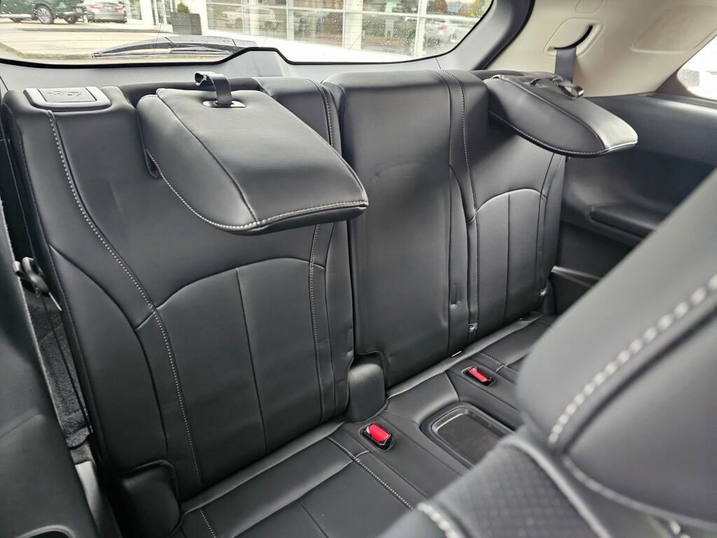 New 2026 INFINITI QX60 Luxe w/ Cargo Package image 17