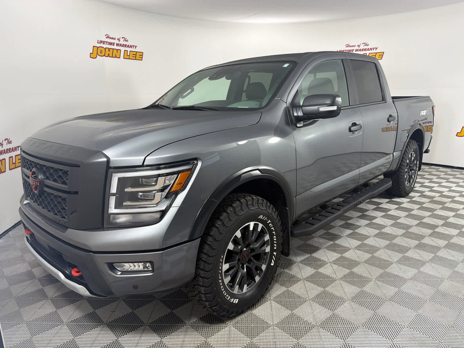 Used 2024 Nissan Titan PRO-4X w/ Pro-4x Convenience Package