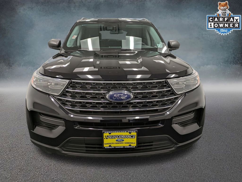 Used 2023 Ford Explorer XLT image 2