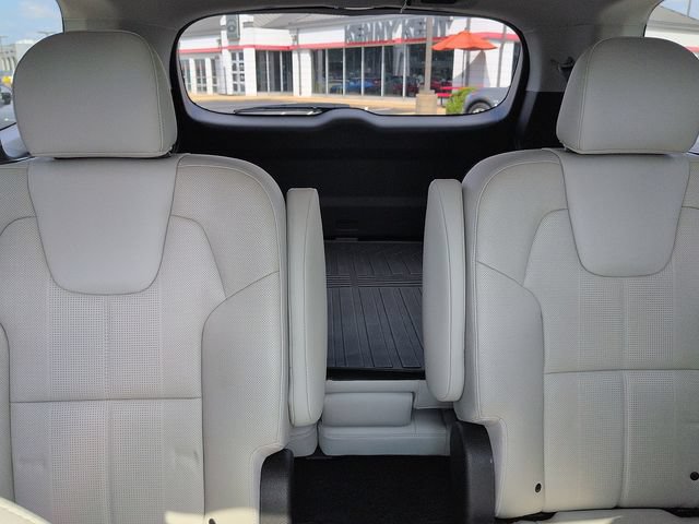 Used 2023 Kia Telluride EX w/ EX Captain's Chair Package AWD/4WD image 11