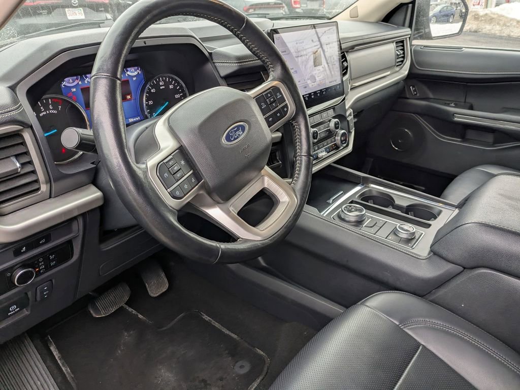 Used 2024 Ford Expedition Max XLT image 18