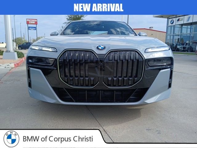 Used 2026 BMW 740i xDrive image 2