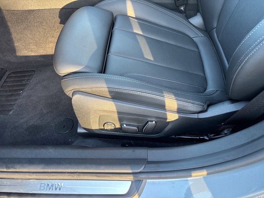 Used 2025 BMW 330i xDrive Sedan AWD/4WD image 15