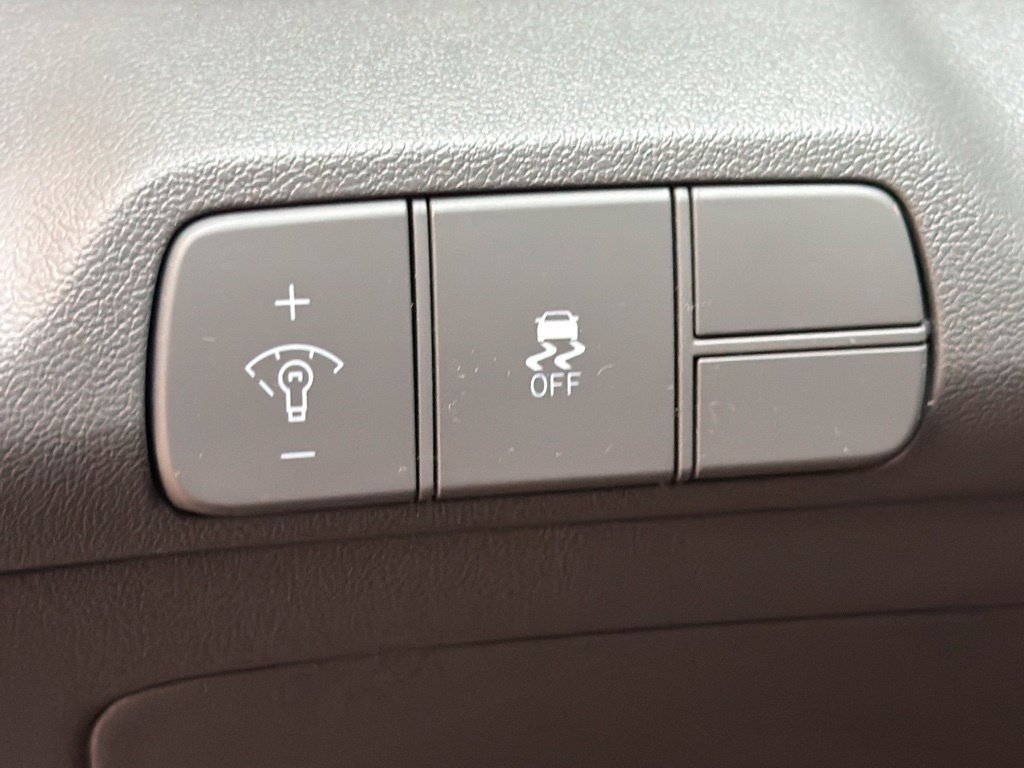 Certified 2026 Hyundai Elantra Sport FWD image 22