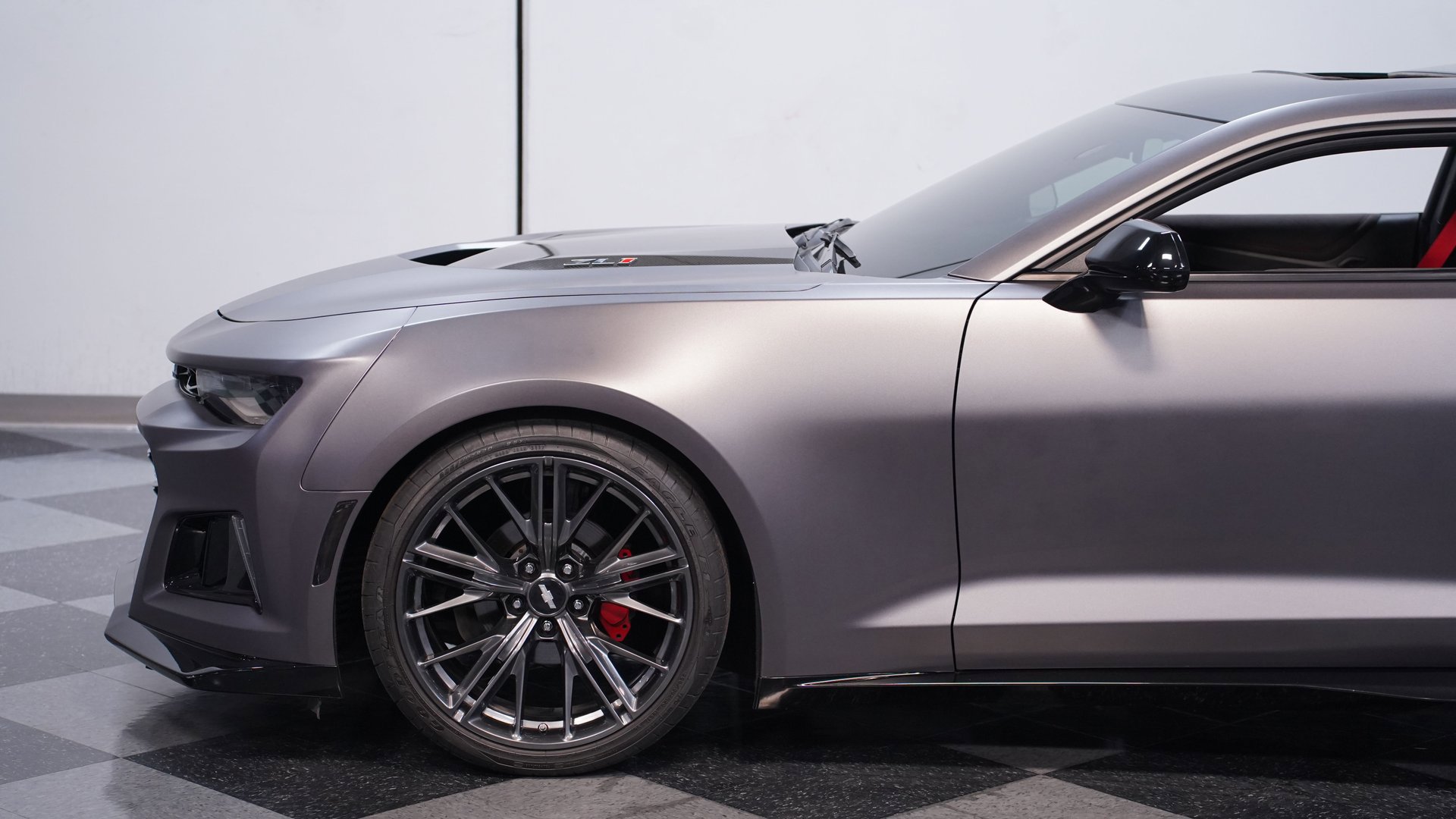 Used 2018 Chevrolet Camaro ZL1 RWD image 20