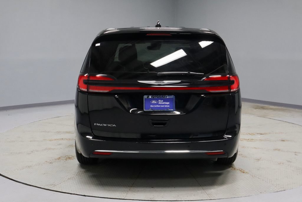 Used 2025 Chrysler Pacifica Select FWD image 9
