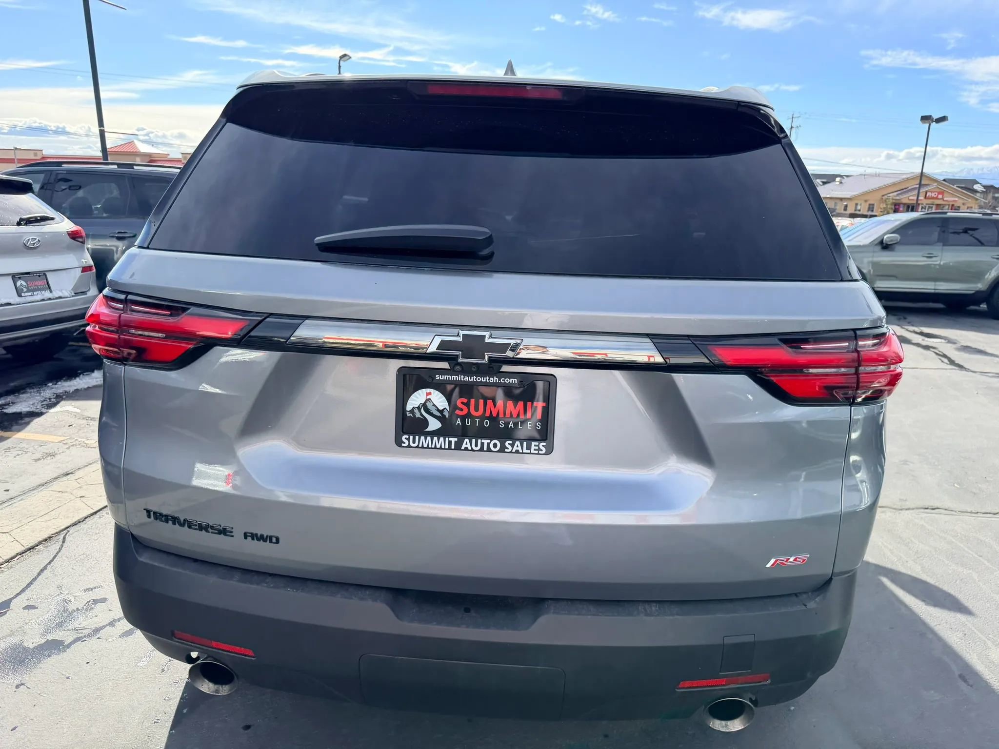 Used 2023 Chevrolet Traverse RS image 5