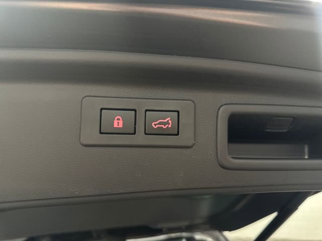 Used 2023 Subaru Forester Limited AWD/4WD image 11