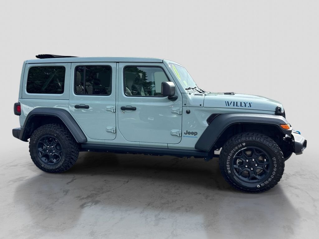 Used 2023 Jeep Wrangler Unlimited w/ Sun & Screen Package AWD/4WD image 6