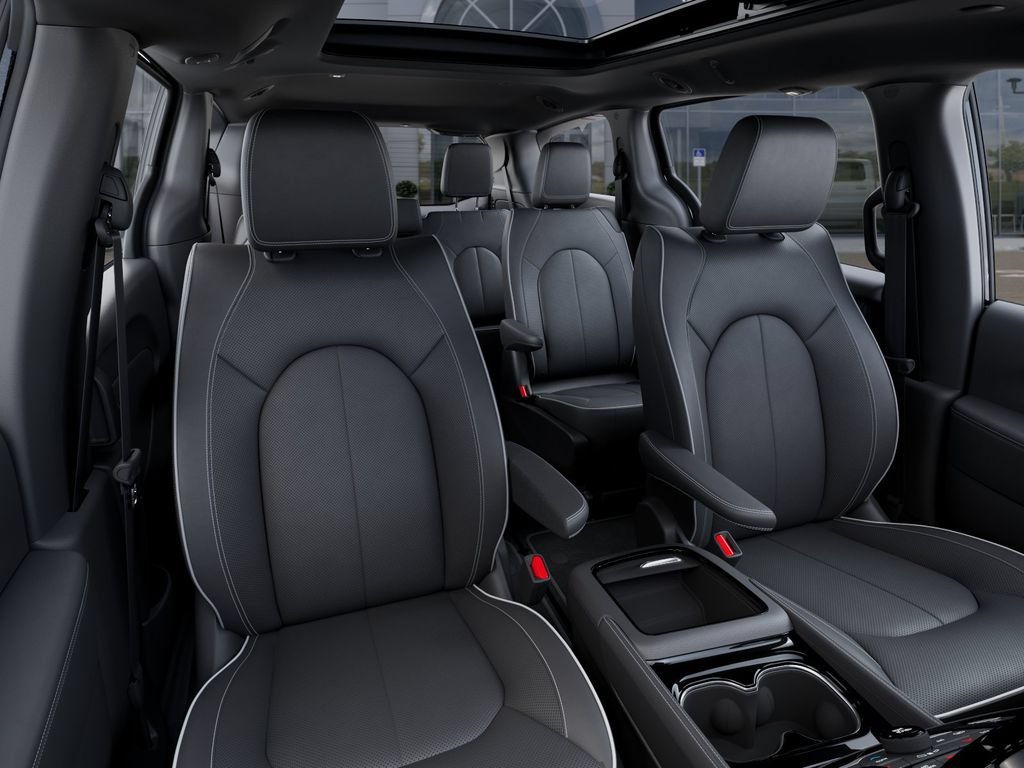 New 2027 Chrysler Pacifica Limited FWD image 16