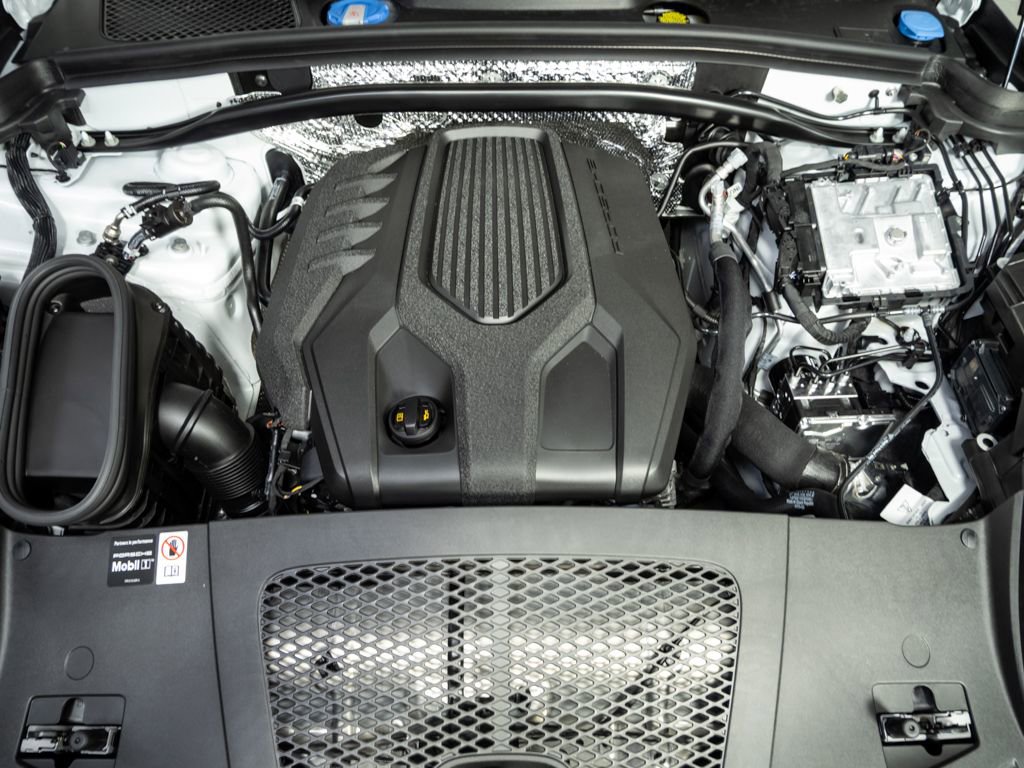 New 2026 Porsche Macan image 35