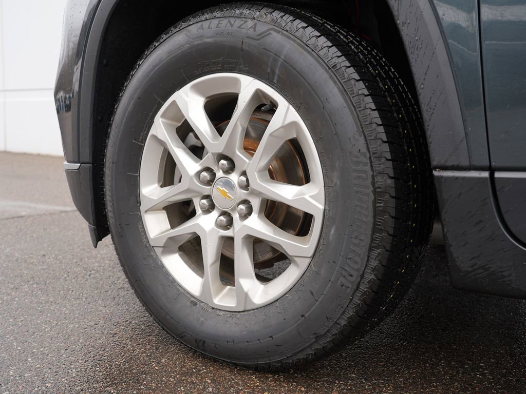 Used 2020 Chevrolet Traverse LT image 32