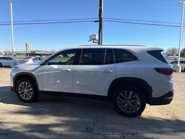 Used 2025 Buick Enclave Preferred image 8