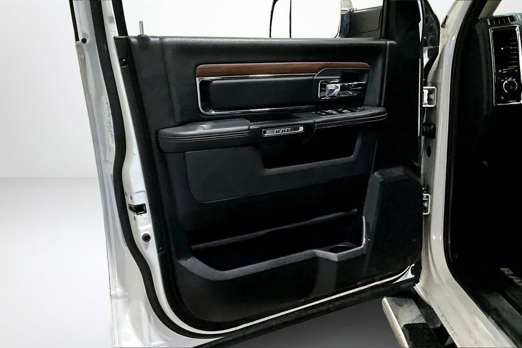 Used 2017 RAM 1500 Laramie image 20