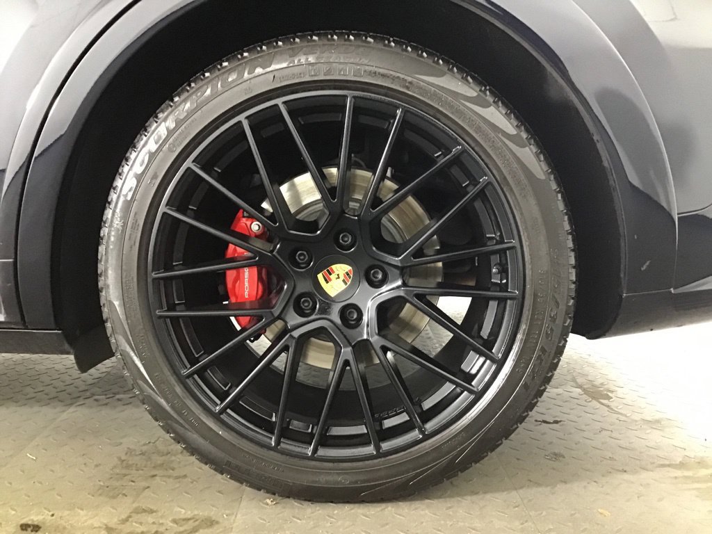 Certified 2021 Porsche Cayenne GTS AWD/4WD image 12