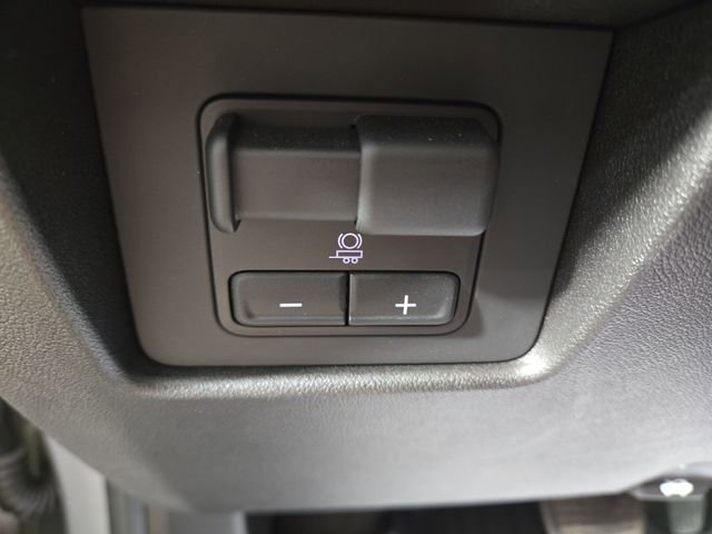 Used 2025 Chevrolet Colorado LT w/ Advanced Trailering Package image 28