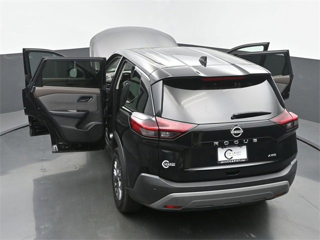 Used 2023 Nissan Rogue S image 64
