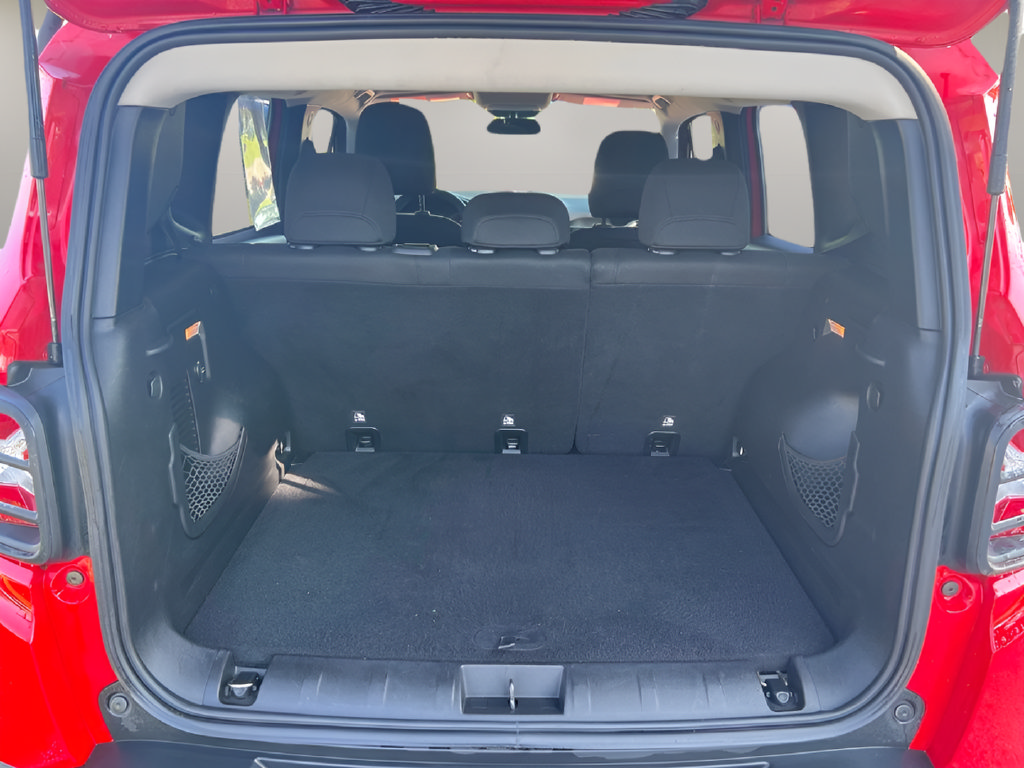 Used 2016 Jeep Renegade Sport w/ Power & Air Group FWD image 10