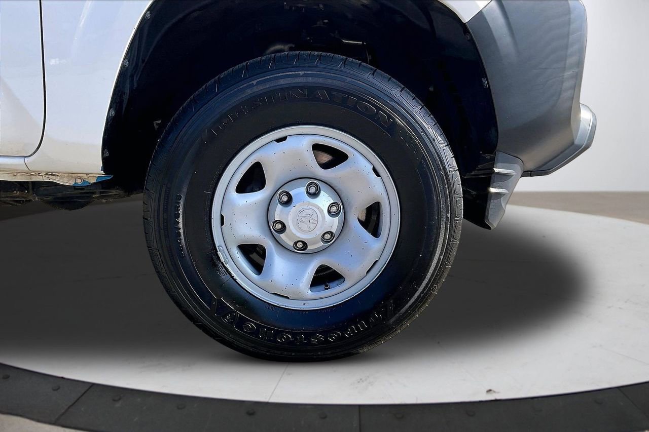 Used 2022 Toyota Tacoma SR RWD image 33