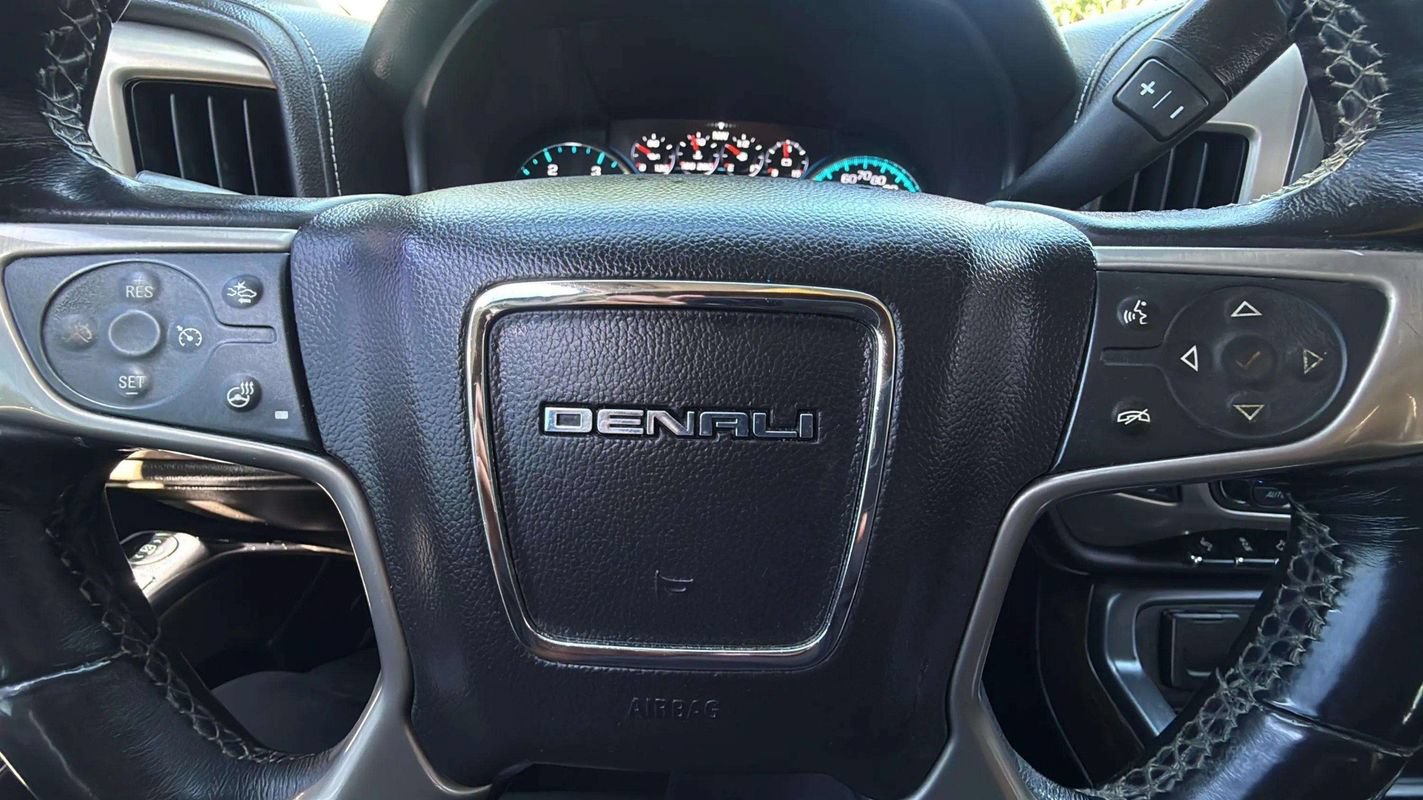 Used 2017 GMC Sierra 2500 Denali AWD/4WD image 15
