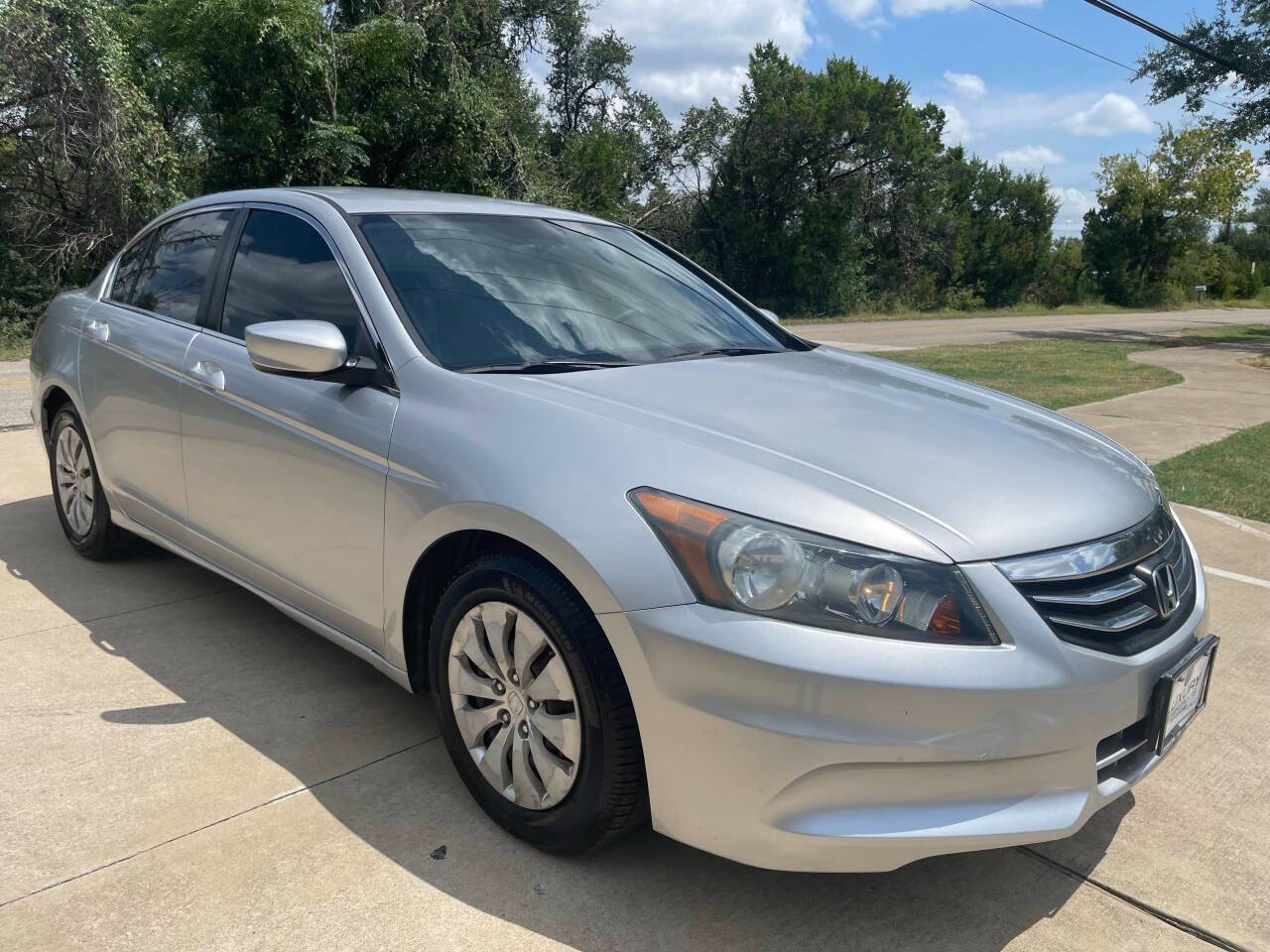 Used 2012 Honda Accord LX image 2