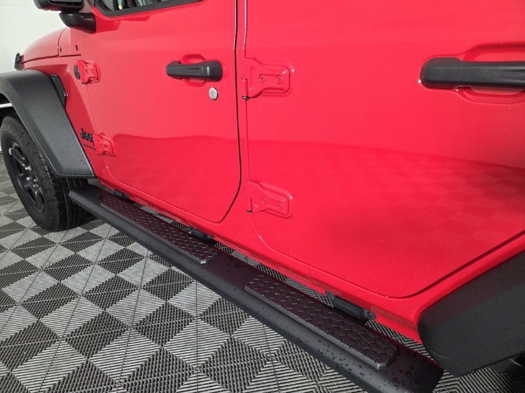 Used 2025 Jeep Wrangler Unlimited Sport AWD/4WD image 10