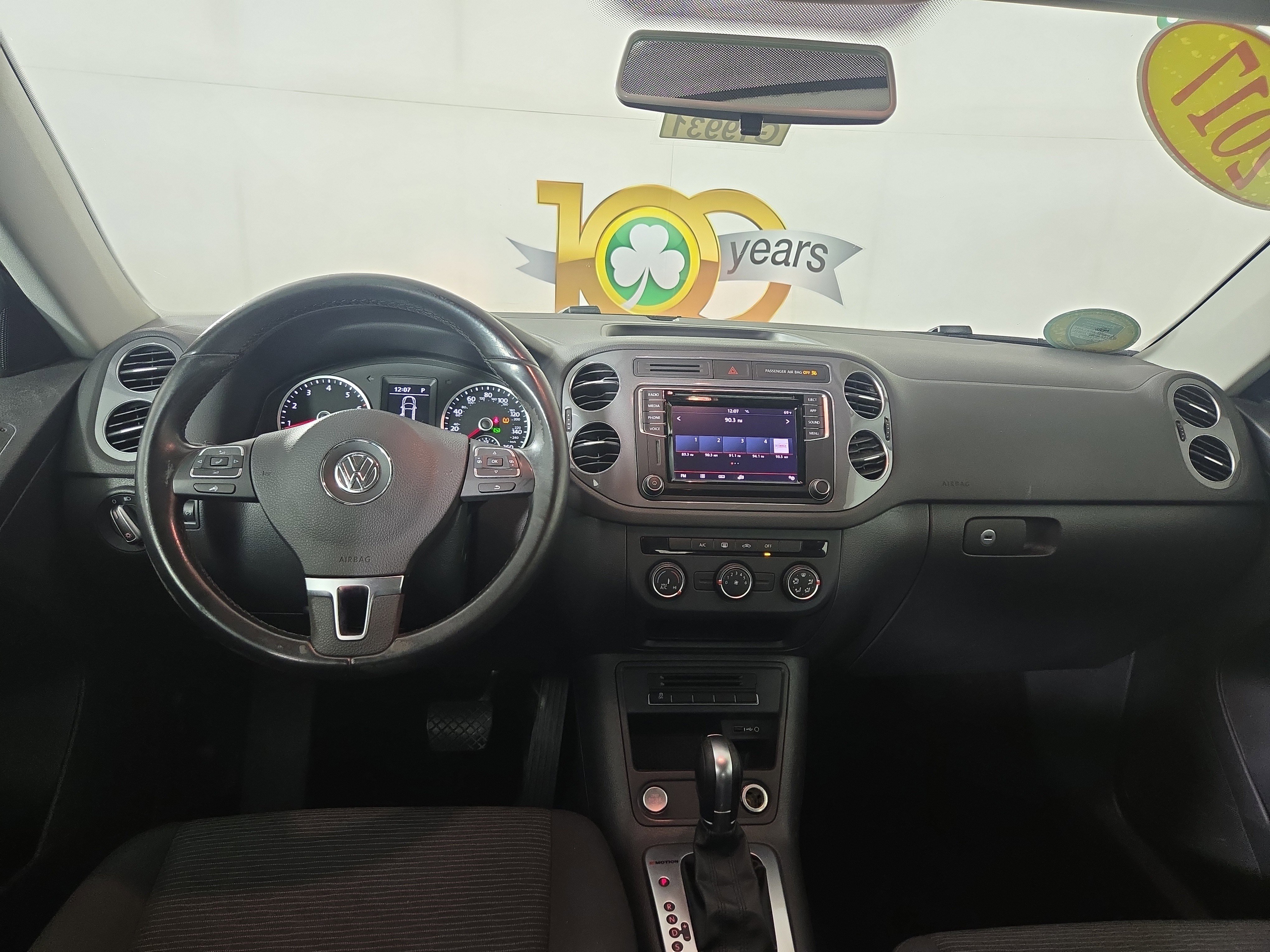 Used 2017 Volkswagen Tiguan Limited w/ Premium Package image 13