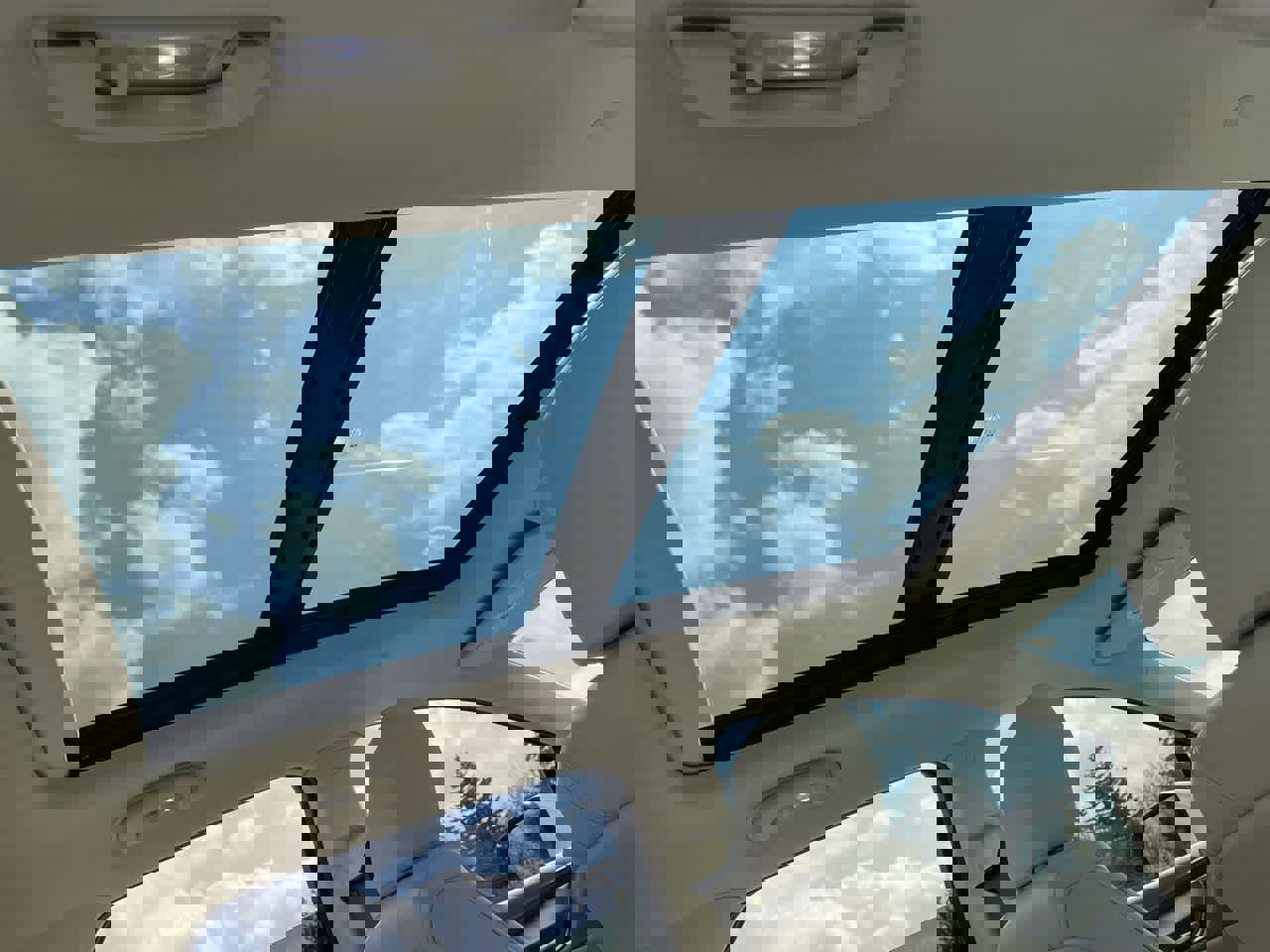 Certified 2023 Cadillac XT5 Premium Luxury w/ LPO, Floor Liner Package image 21