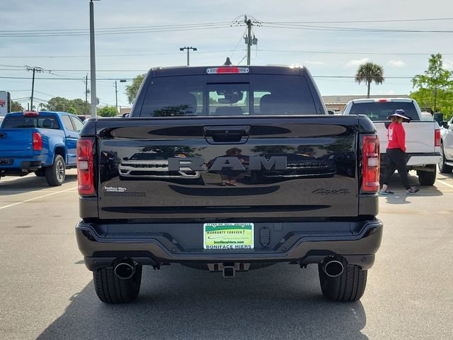 Used 2026 RAM 1500 4x4 Crew Cab image 5