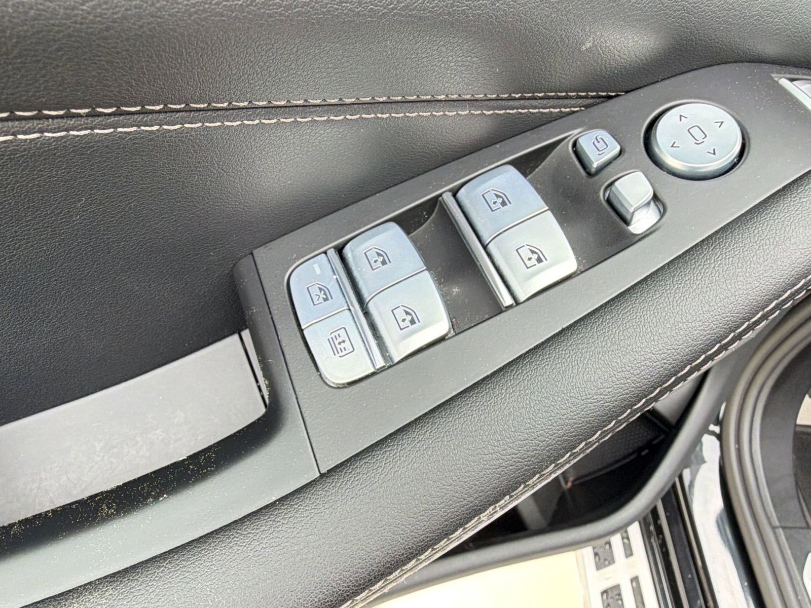 Certified 2023 BMW X7 xDrive40i w/ M Sport Package image 20