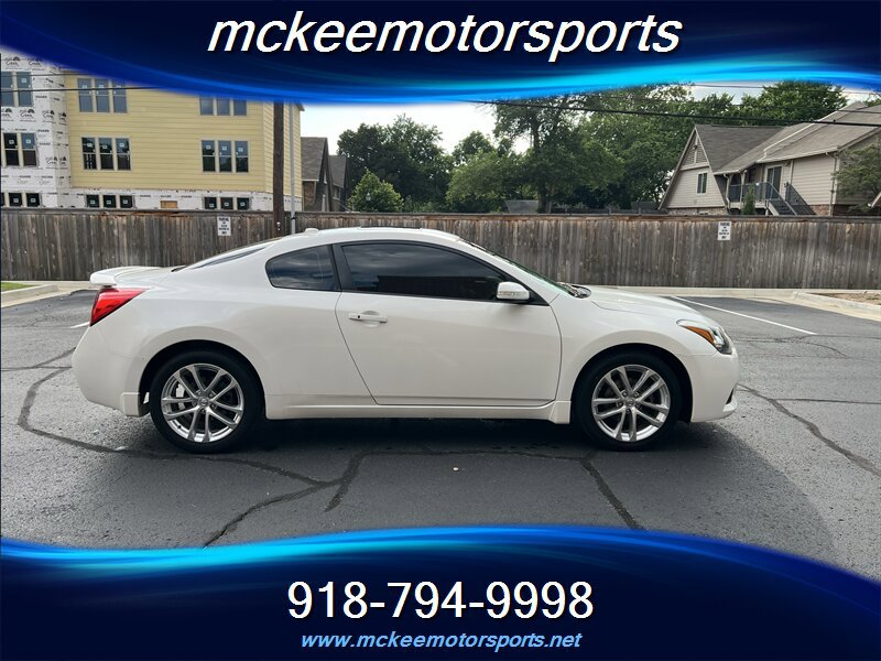 Used 2012 Nissan Altima 3.5 SR w/ Technology Pkg