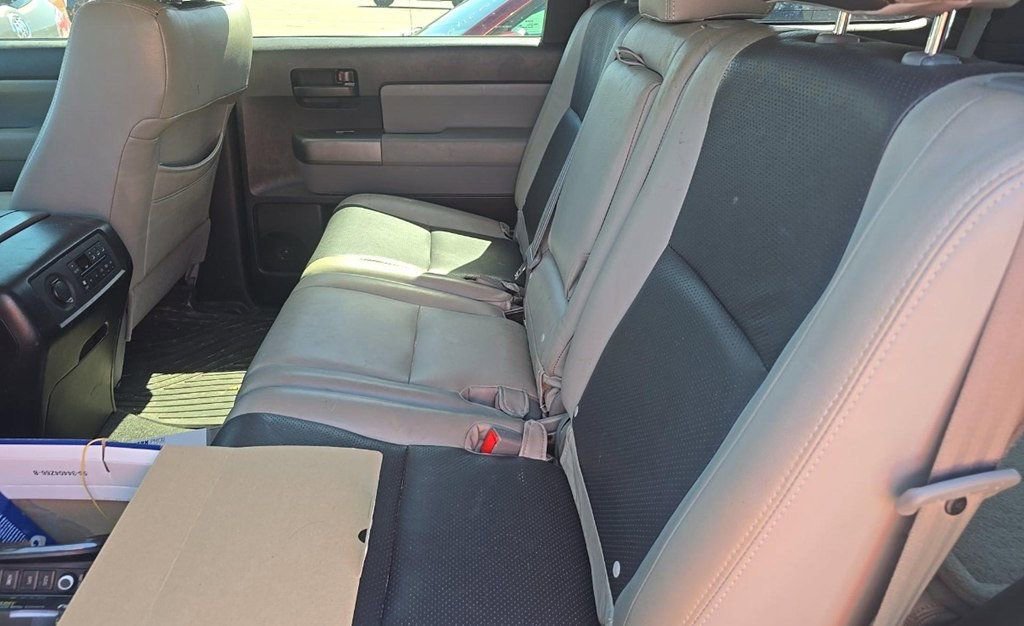 Used 2015 Toyota Sequoia SR5 AWD/4WD image 11