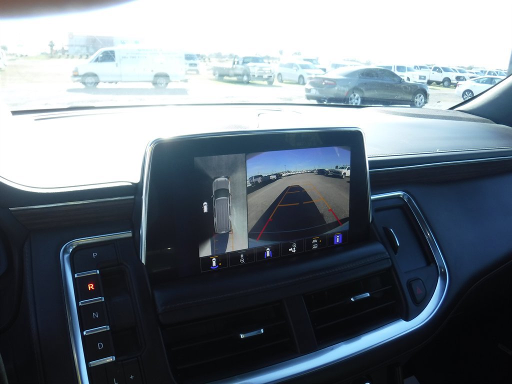 Used 2023 Chevrolet Suburban High Country image 20