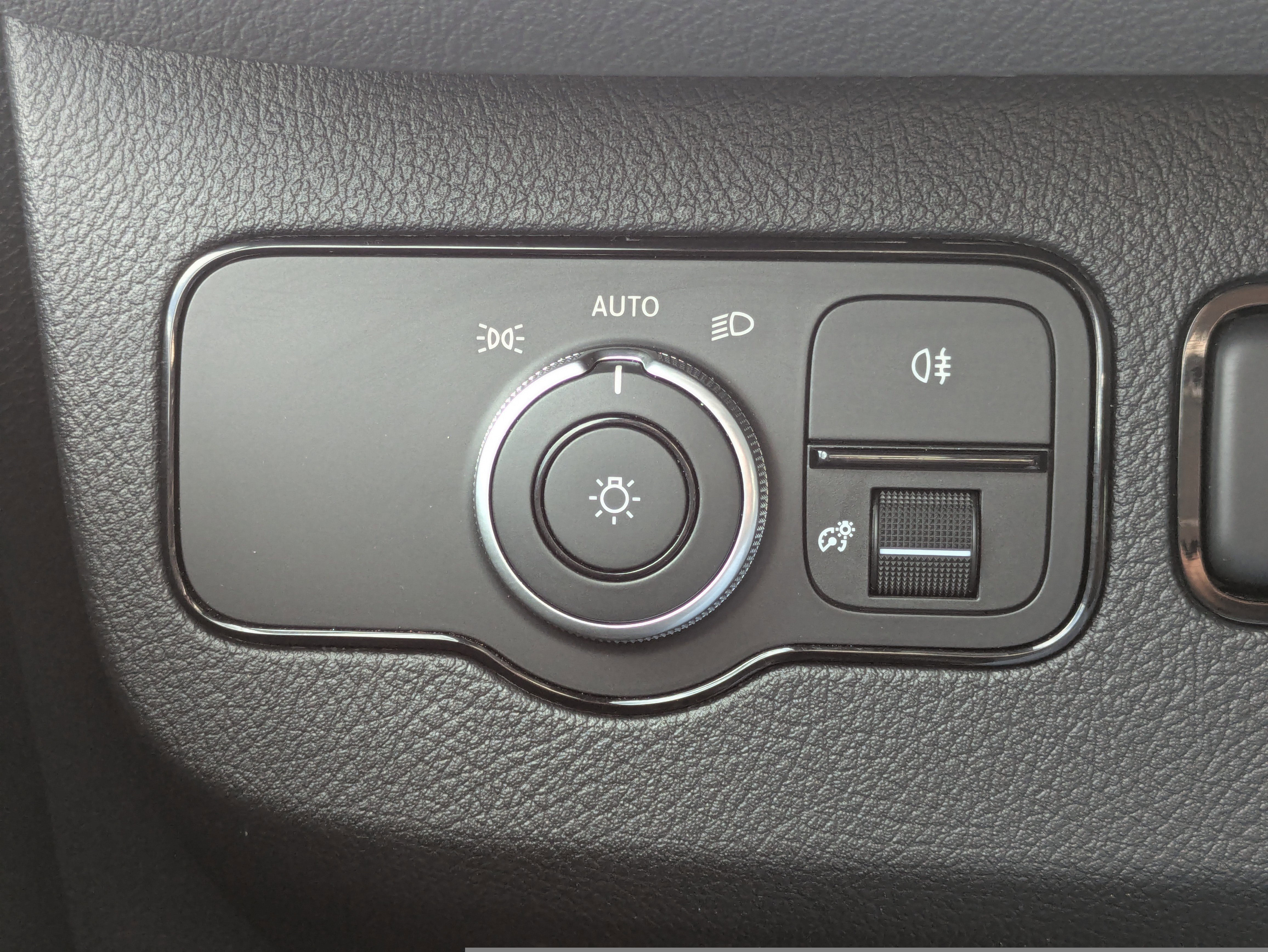 Used 2024 Mercedes-Benz Sprinter 2500 image 23