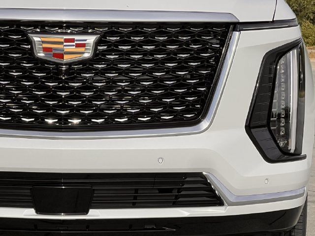 New 2027 Cadillac Escalade ESV Luxury w/ Touring Package AWD/4WD image 8