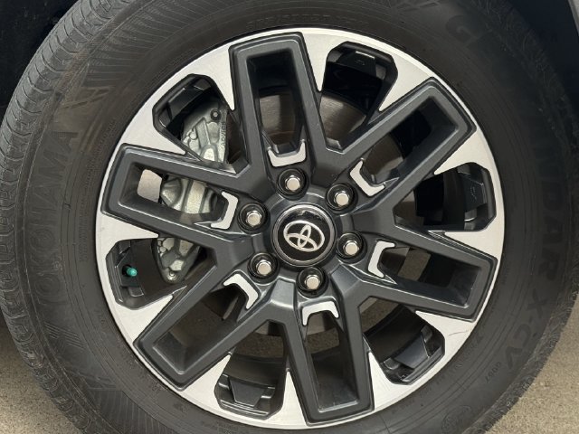 Used 2025 Toyota Tundra Limited w/ Power Package AWD/4WD image 11