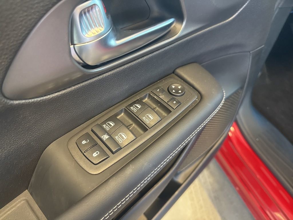 New 2026 Chrysler Voyager LX image 14