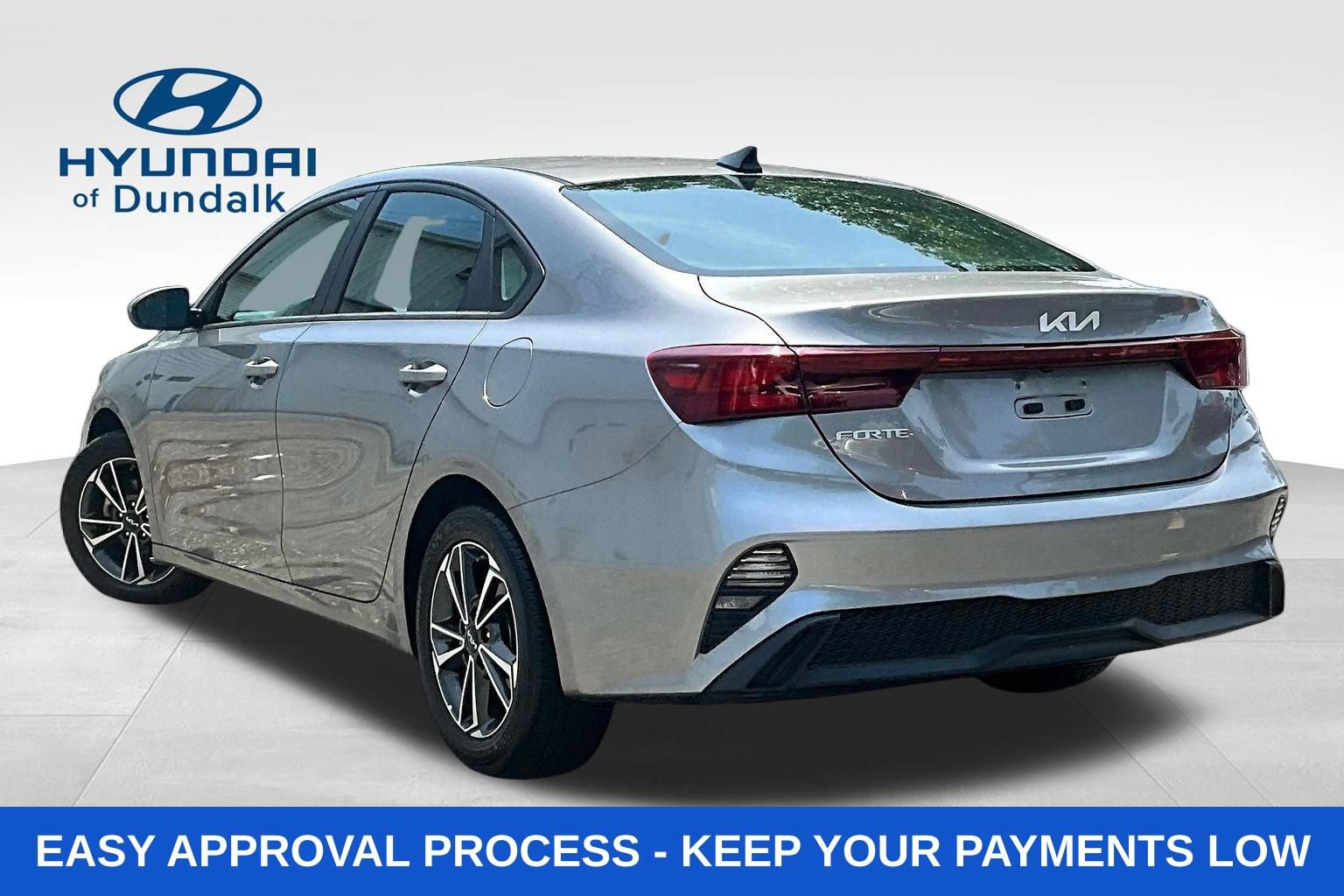 Used 2023 Kia Forte LXS FWD image 2