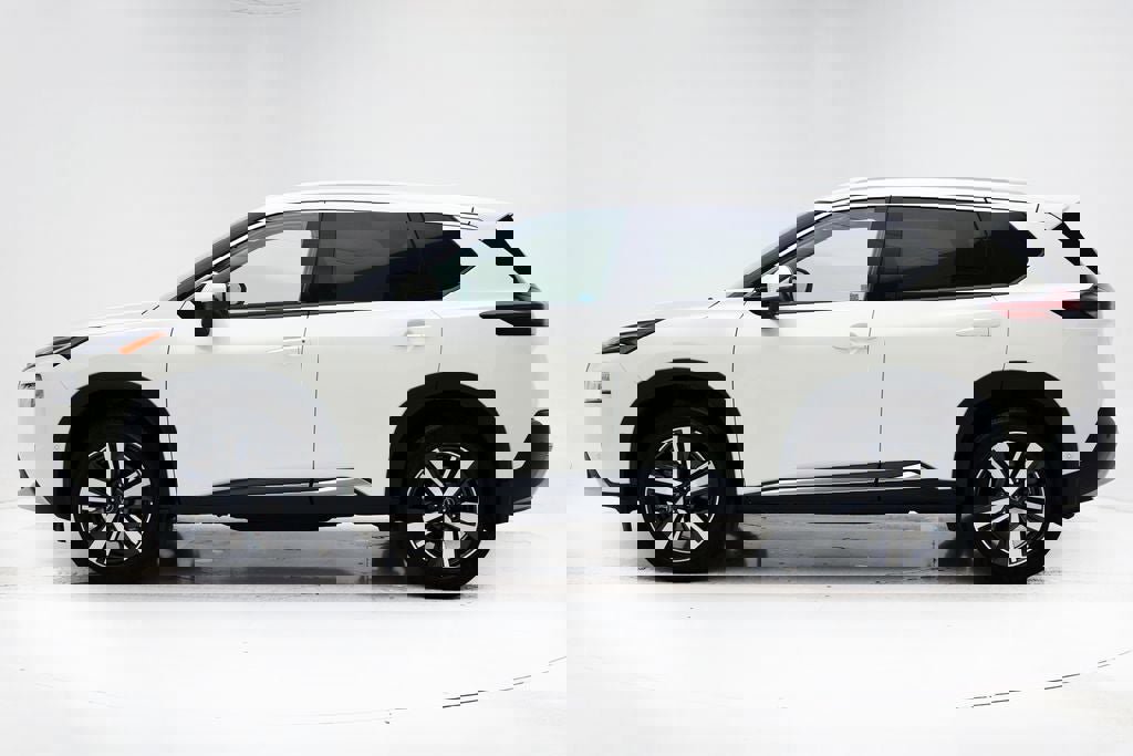 Used 2023 Nissan Rogue Platinum w/ Platinum Premium Package image 5