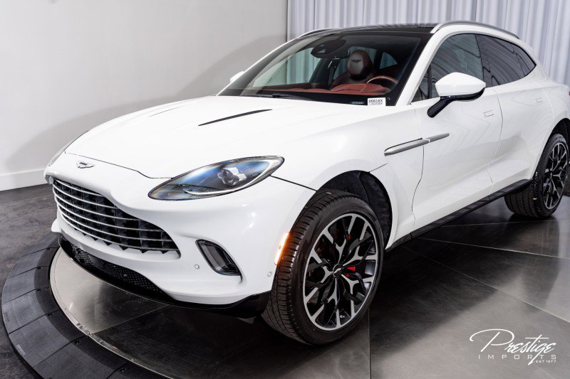 Used 2021 Aston Martin DBX image 10