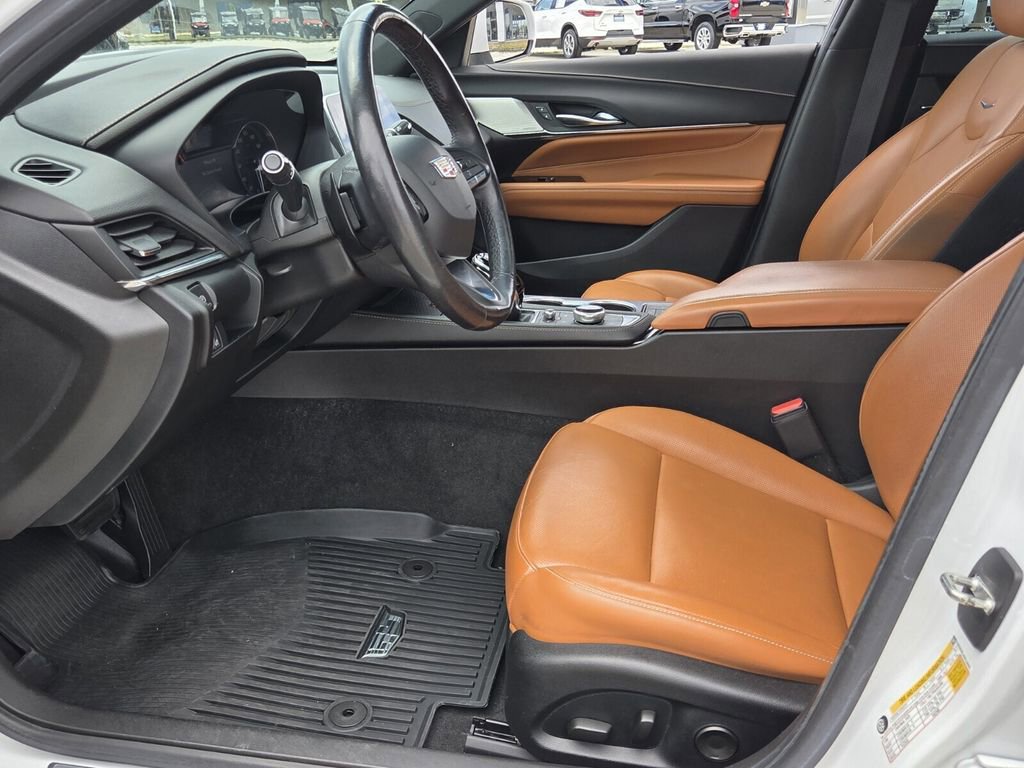 Used 2022 Cadillac CT4 Premium Luxury RWD image 11