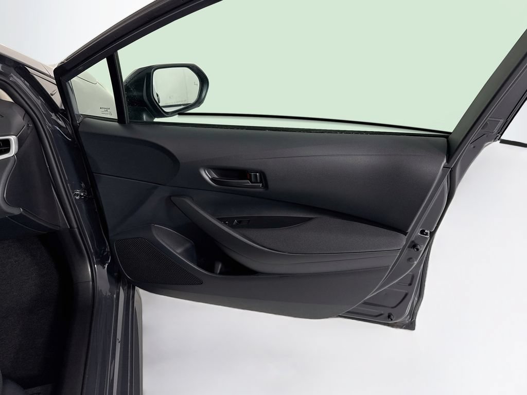 Used 2026 Toyota Corolla LE w/ Carpet Mat Package (TMS) FWD image 25