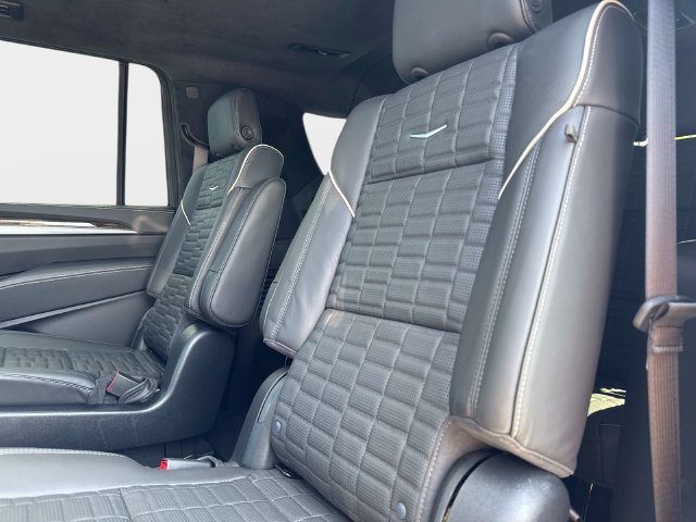 Certified 2025 Cadillac Escalade ESV Sport Platinum AWD/4WD image 14