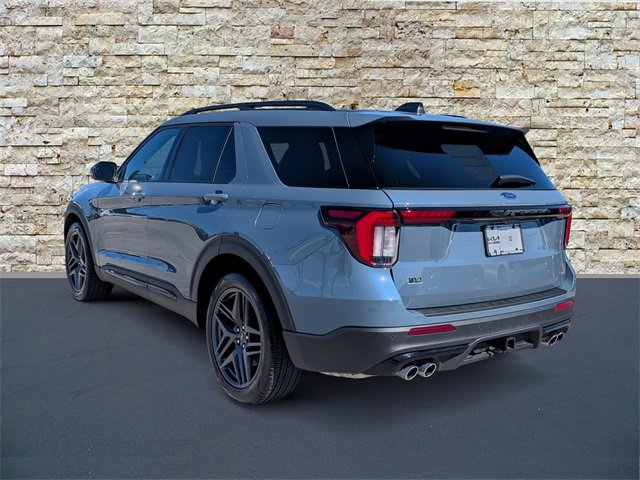 Used 2026 Ford Explorer ST image 4