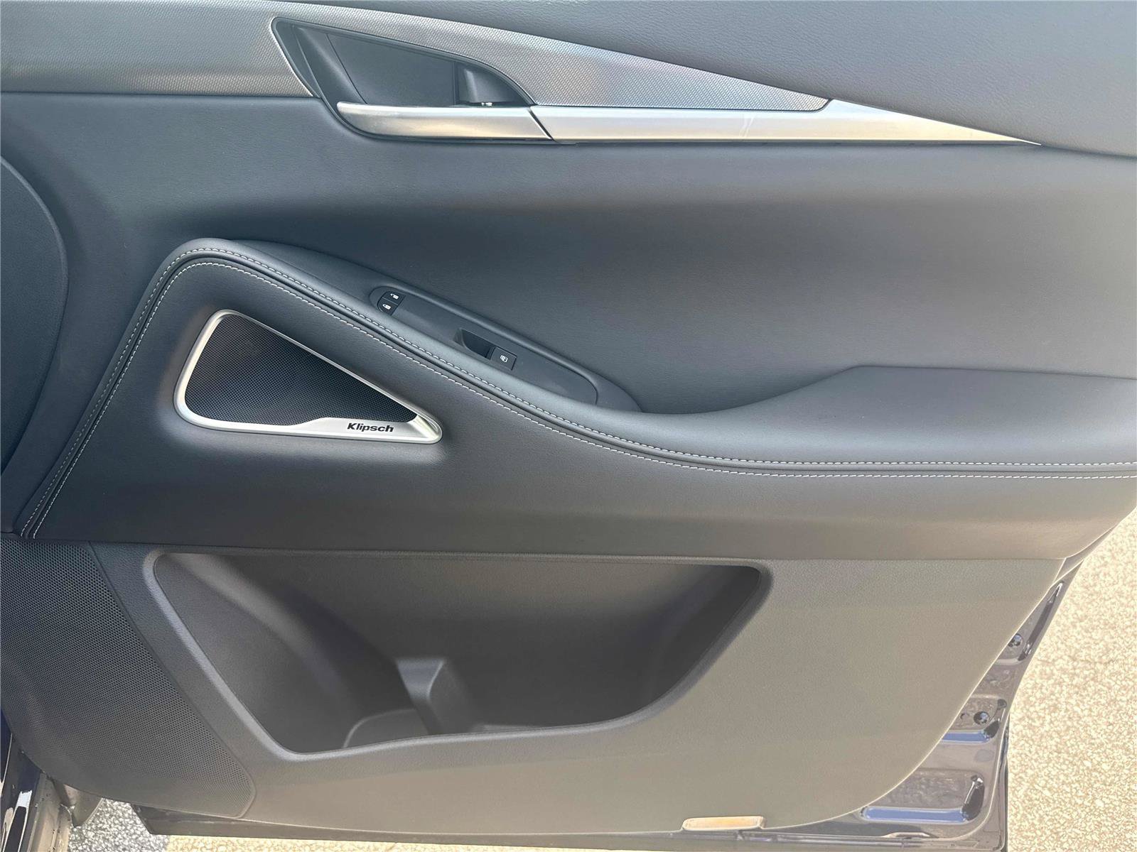 New 2027 INFINITI QX60 Luxe w/ Cargo Package FWD image 25