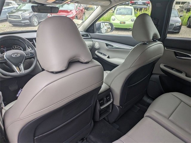 New 2025 INFINITI QX50 Luxe image 27