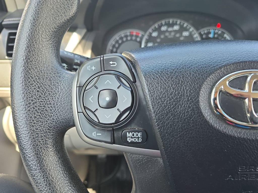 Used 2012 Toyota Camry LE image 16