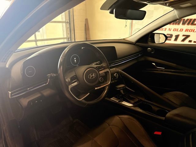 Used 2021 Hyundai Elantra Limited image 11