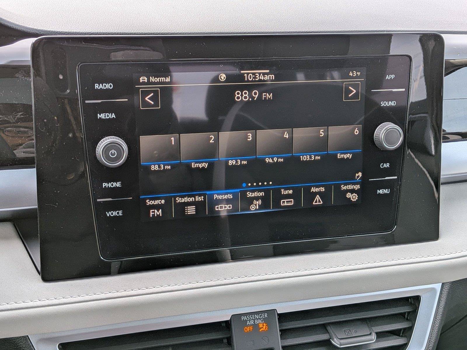 New 2026 Volkswagen Taos SE AWD/4WD image 11